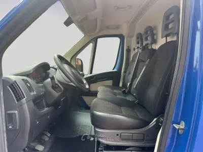 Usado Citroën Jumper 110 CV (80 kW) 2016 Azul Monovolumen