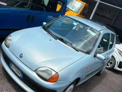 Usata Fiat Seicento Young 54 CV (39 kW) 2000 Blu Utilitaria