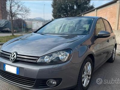 Usata VW Golf VI Highline 122 CV (89 kW) 2009 Grigio Utilitaria