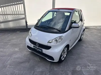 Usata Smart ForTwo Cabrio Pulse 54 CV (39 kW) 2013 Bianco Cabrio