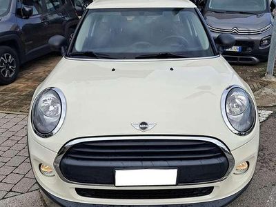Usata Mini One D Business 95 CV (69 kW) 2016 Beige Utilitaria