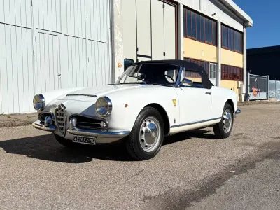 Usata Alfa Romeo Giulia 92 CV (67 kW) 1963 Bianco Cabrio