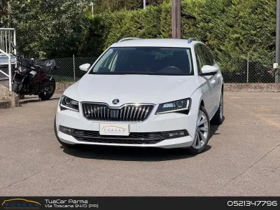 Usata Skoda Superb Executive 150 CV (110 kW) 2016 Bianco Station wagon