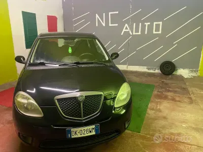 Usata Lancia Ypsilon 60 CV (44 kW) 2007 Nero Utilitaria