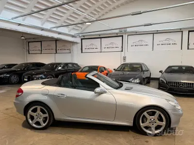 Usata Mercedes SLK350 AMG 272 CV (200 kW) 2004 Grigio Cabrio