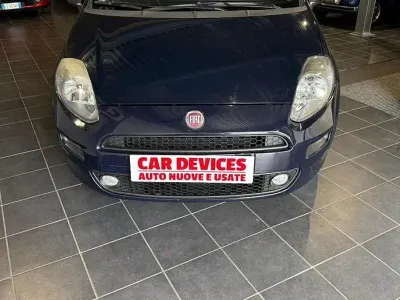 Usata Fiat Punto 77 CV (56 kW) 2016 Blu Utilitaria