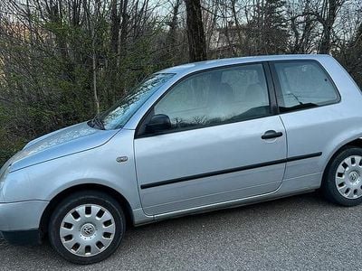 Usado VW Lupo 75 CV (55 kW) 2003 Gris Utilitario