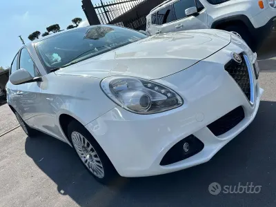 Usata Alfa Romeo Giulietta 120 CV (88 kW) 2011 Bianco Utilitaria