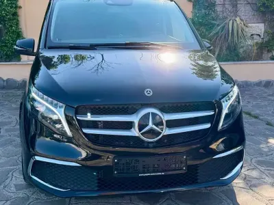 Usata Mercedes V250 190 CV (139 kW) 2024 Nero Monovolume