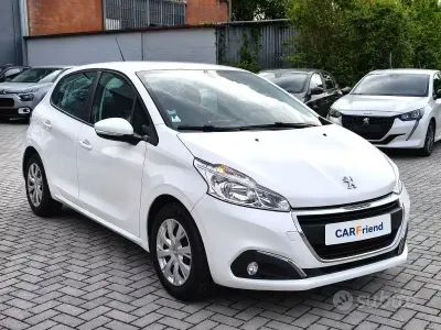 Usata Peugeot 208 Allure 83 CV (61 kW) 2019 Utilitaria