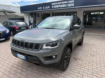 Usata Jeep Compass Trailhawk 170 CV (125 kW) 2020 Grigio SUV
