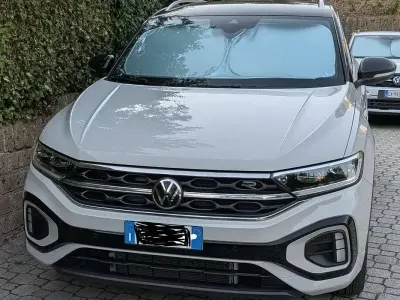Usata VW T-Roc R-line 150 CV (110 kW) 2024 SUV