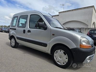 Usata Renault Kangoo 75 CV (55 kW) 2002 Grigio Monovolume