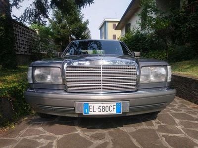 Usata Mercedes 300 188 CV (138 kW) 1988 Grigio Berlina