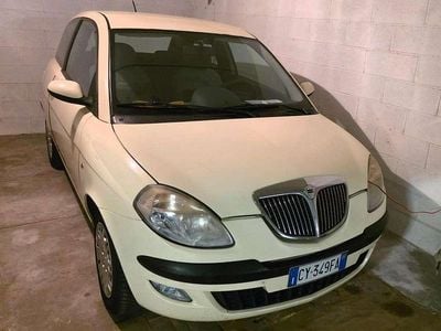 Begagnad Lancia Ypsilon 95 HK (69 kW) 2005 Beige Halvkombi