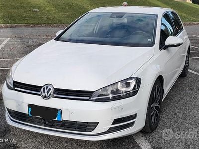 Käytetty VW Golf VII 140 HP (102 kW) 2013 Valkoinen Sedan
