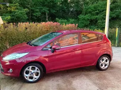 Usata Ford Fiesta 95 CV (69 kW) 2010 Berlina