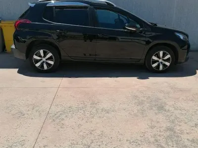 Usata Peugeot 2008 75 CV (55 kW) 2018 Nero SUV