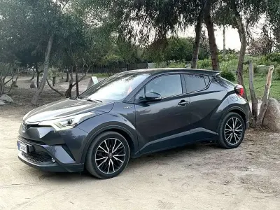 Usata Toyota C-HR Lounge 98 CV (72 kW) 2018 Grigio SUV