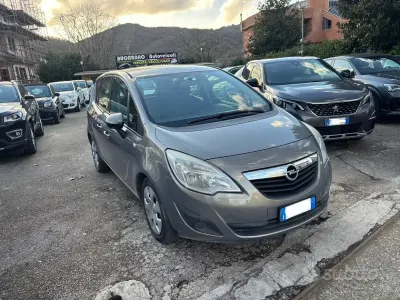Usata Opel Meriva 95 CV (69 kW) 2011 Grigio Monovolume