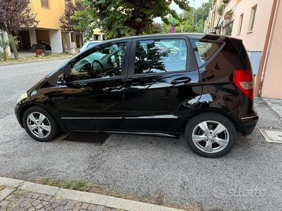 Usata Mercedes A180 109 CV (80 kW) 2011 Nero Berlina