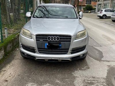 Usata Audi Q7 218 CV (160 kW) 2006 Grigio SUV