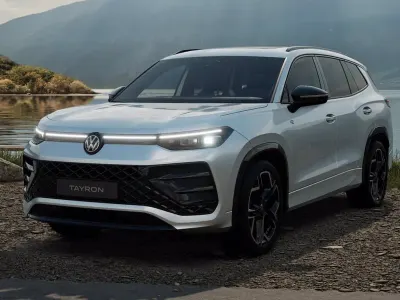 Nuova VW Tayron R-line Plus 150 CV (110 kW) 2026 Dolomite silver metallizzato SUV