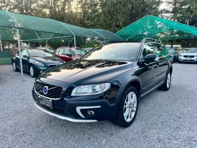 Usata Volvo XC70 Momentum 181 CV (133 kW) 2014 Nero Station wagon