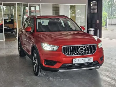 Usata Volvo XC40 Inscription 129 CV (94 kW) 2022 Fusion red metallizzato SUV