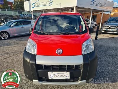 Begagnad Fiat Fiorino 95 HK (69 kW) 2017 Röd Minibuss
