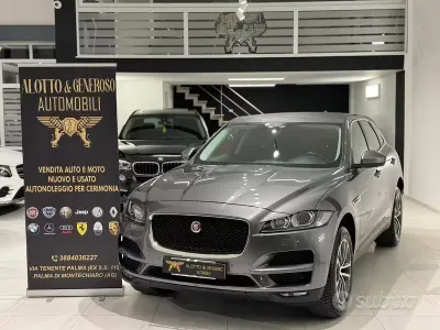 Usata Jaguar F-Pace Prestige 180 CV (132 kW) 2018 Grigio SUV