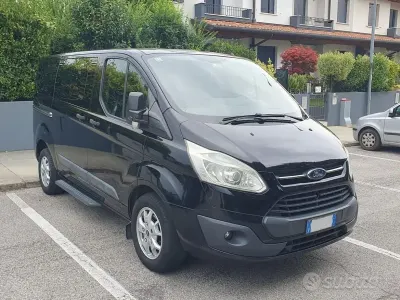 Usata Ford Tourneo 155 CV (114 kW) 2013 Nero Monovolume