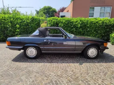 Usata Mercedes SL300 188 CV (138 kW) 1986 Nero Cabrio