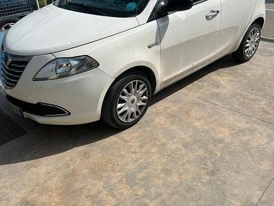Usata Lancia Ypsilon 69 CV (50 kW) 2015 Utilitaria