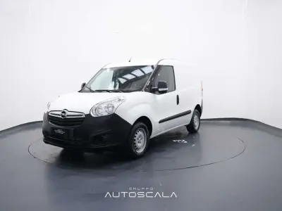 Usata Opel Combo 95 CV (69 kW) 2018 Bianco Monovolume