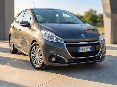 Usata Peugeot 208 Active 82 CV (60 kW) 2016 Grigio Utilitaria