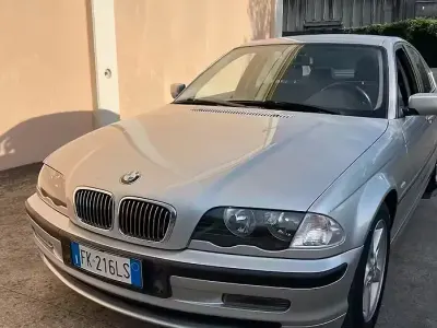 Usata BMW 320 150 CV (110 kW) 2000 Grigio Berlina