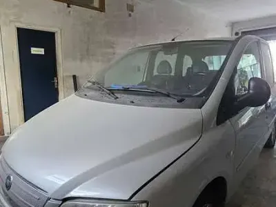 Usata Fiat Multipla Family 92 CV (67 kW) 2008 Argento Monovolume
