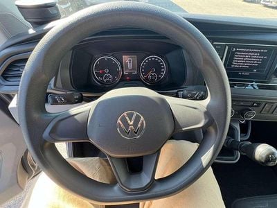 Grigio Usata 2024 VW Caravelle Life Monovolume | 37.500 €