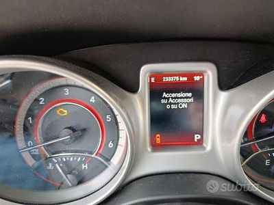 Usata Fiat Freemont 170 CV (125 kW) 2014 Grigio SUV