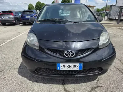 Usata Toyota Aygo 68 CV (50 kW) 2008 Nero Utilitaria