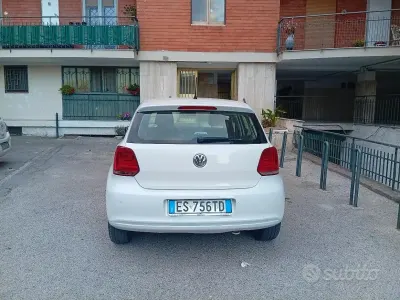 Usata VW Polo 75 CV (55 kW) 2013 Bianco Utilitaria