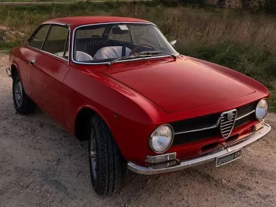 Usata Alfa Romeo GT Junior 88 CV (64 kW) 1973 Rosso Coupé