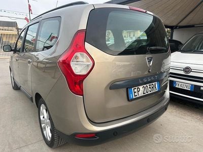 Usata Dacia Lodgy 107 CV (78 kW) 2013 Beige Monovolume