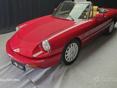 Usata Alfa Romeo Spider 122 CV (89 kW) 1990 Rosso Cabrio