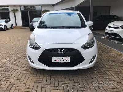 Usata Hyundai ix20 Xpossible 90 CV (66 kW) 2015 Bianco Utilitaria
