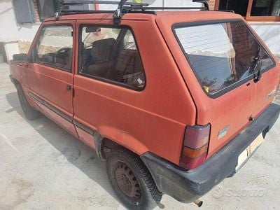 Usata Fiat 750 34 CV (25 kW) 1991 Rosso Berlina