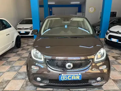 Usata Smart ForFour Prime 90 CV (66 kW) 2018 Nero Utilitaria