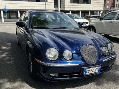 Usata Jaguar S-Type Executive 238 CV (175 kW) 2002 Blu Berlina