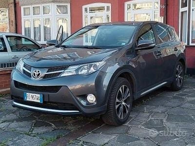 Begagnad Toyota RAV4 143 HK (105 kW) 2016 Grå SUV